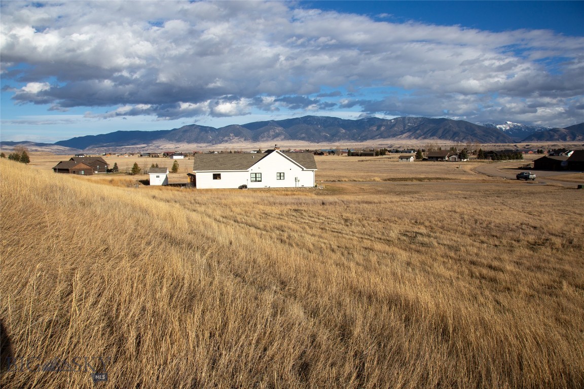 Lot 8 Sky View