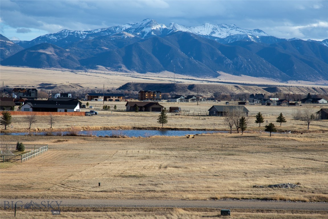 Lot 8 Sky View