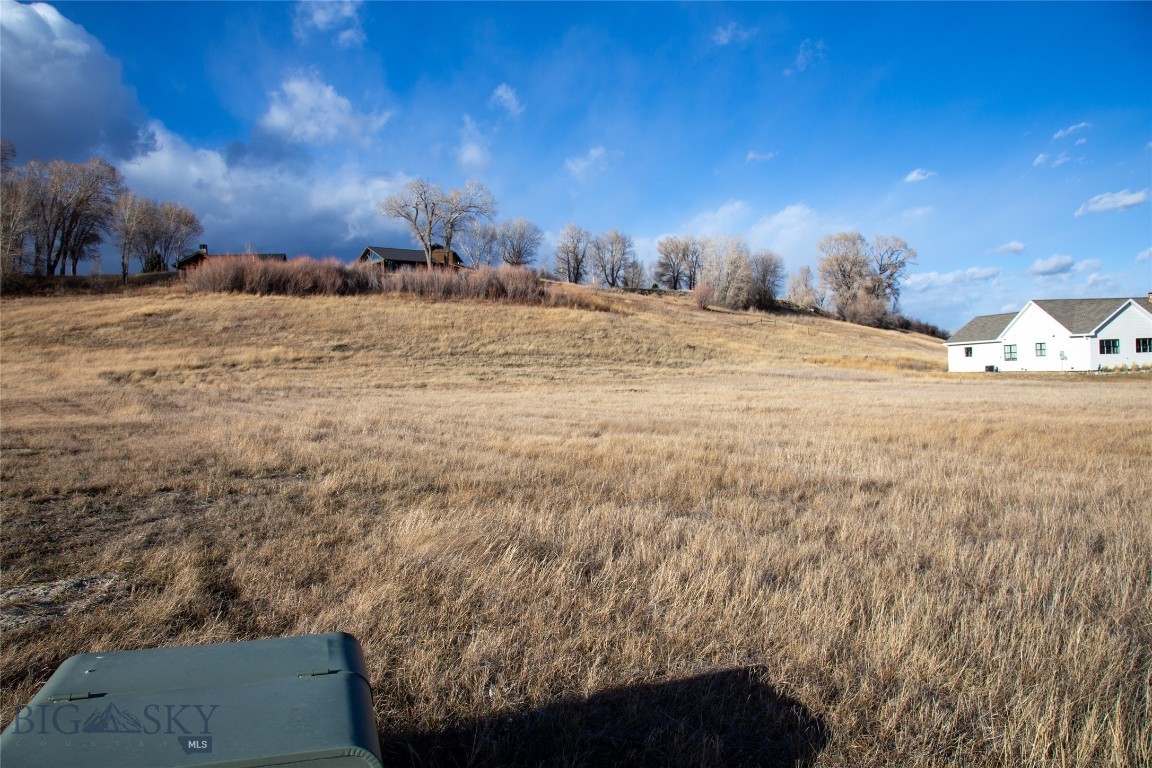 Lot 8 Sky View