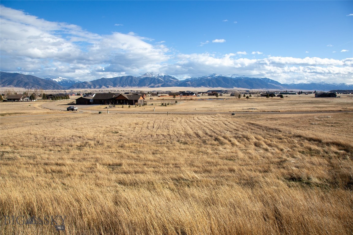 Lot 8 Sky View