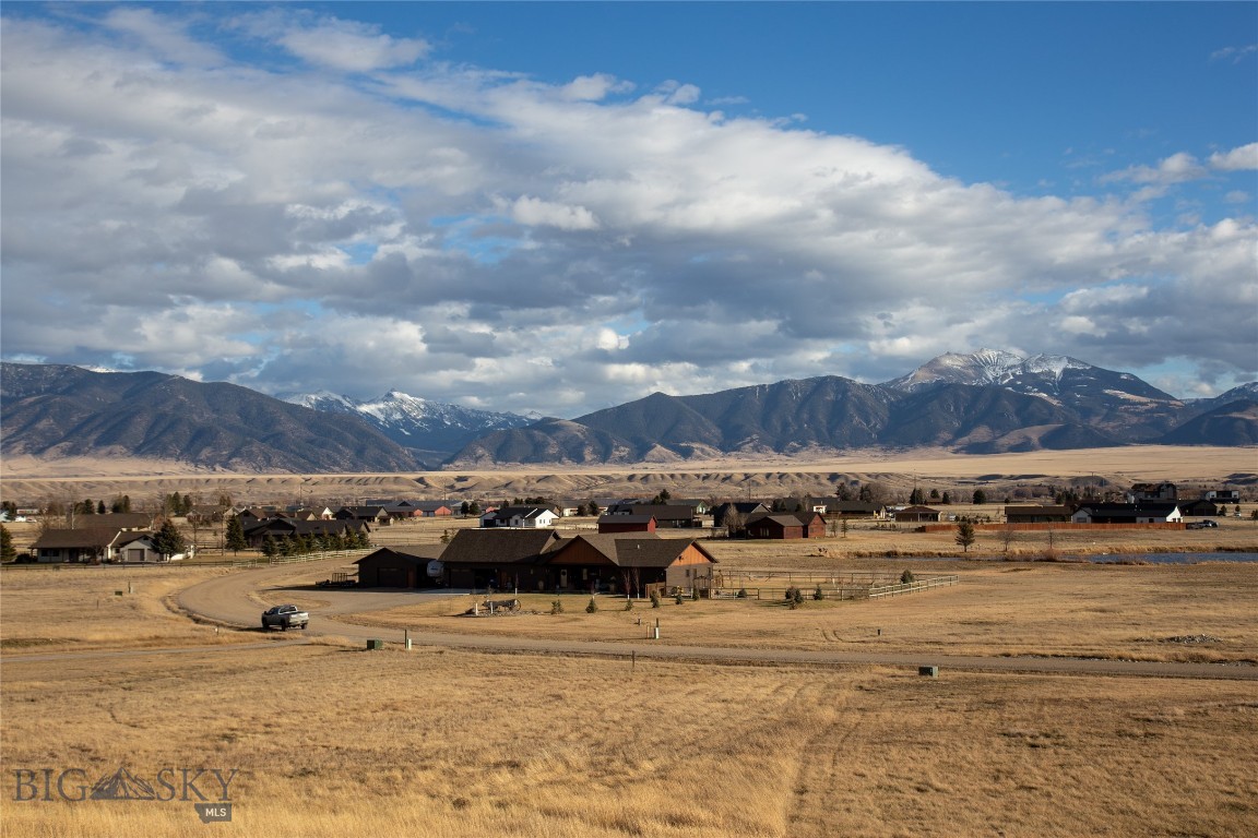 Lot 8 Sky View