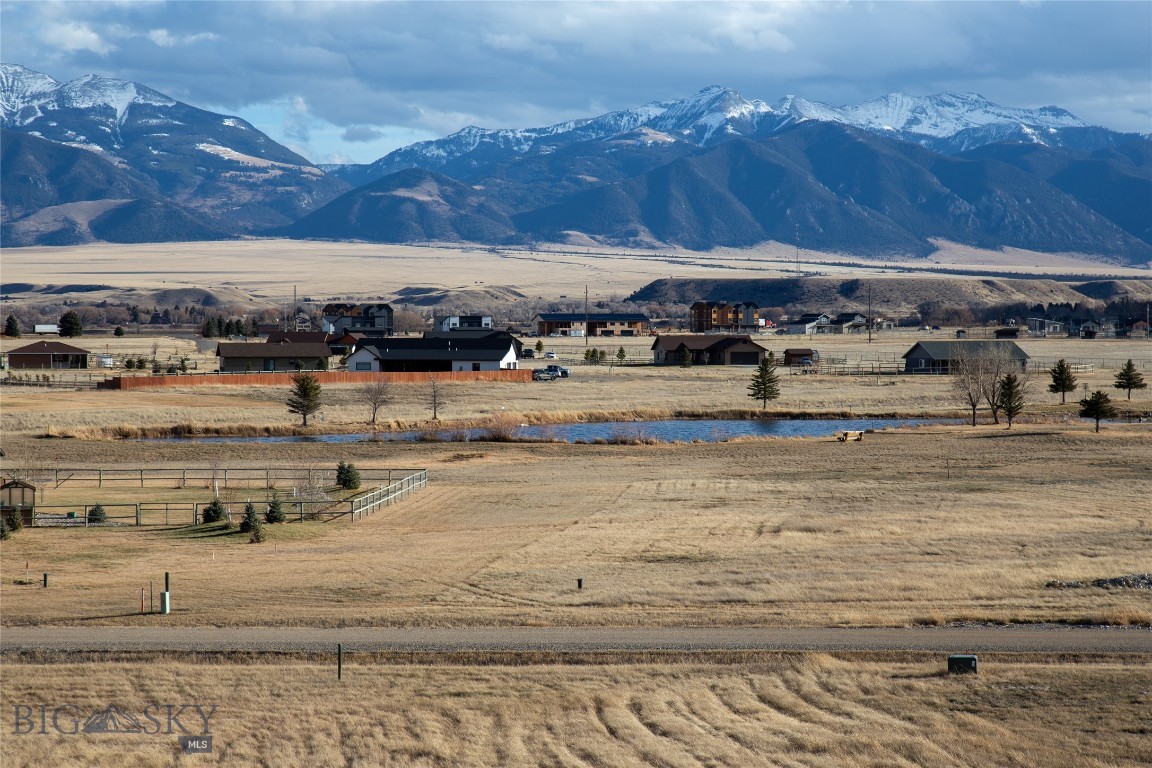 Lot 8 Sky View