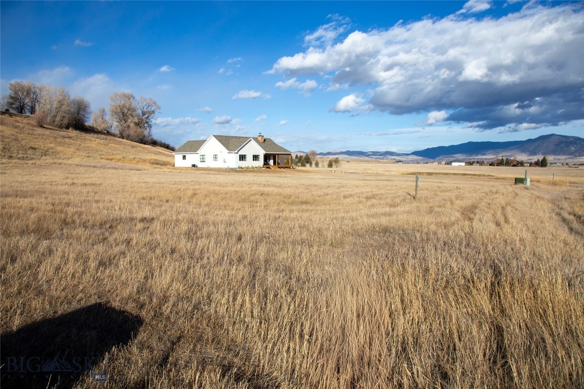 Lot 8 Sky View