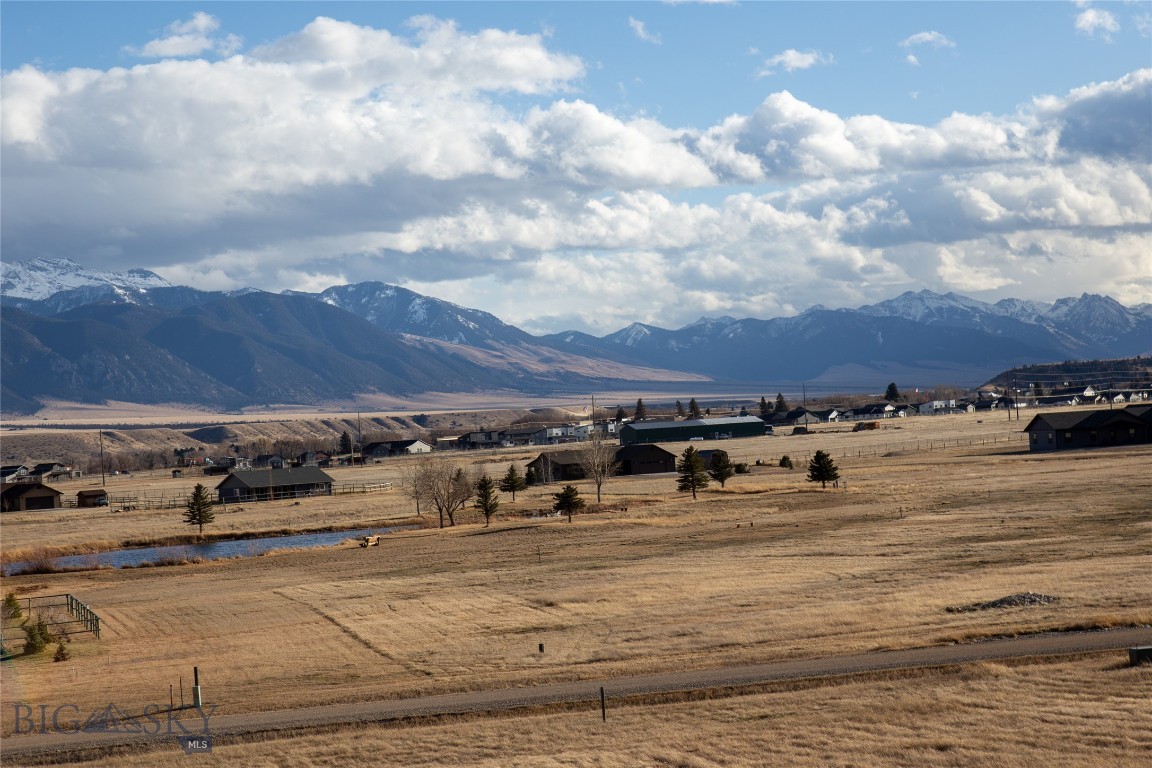 Lot 8 Sky View