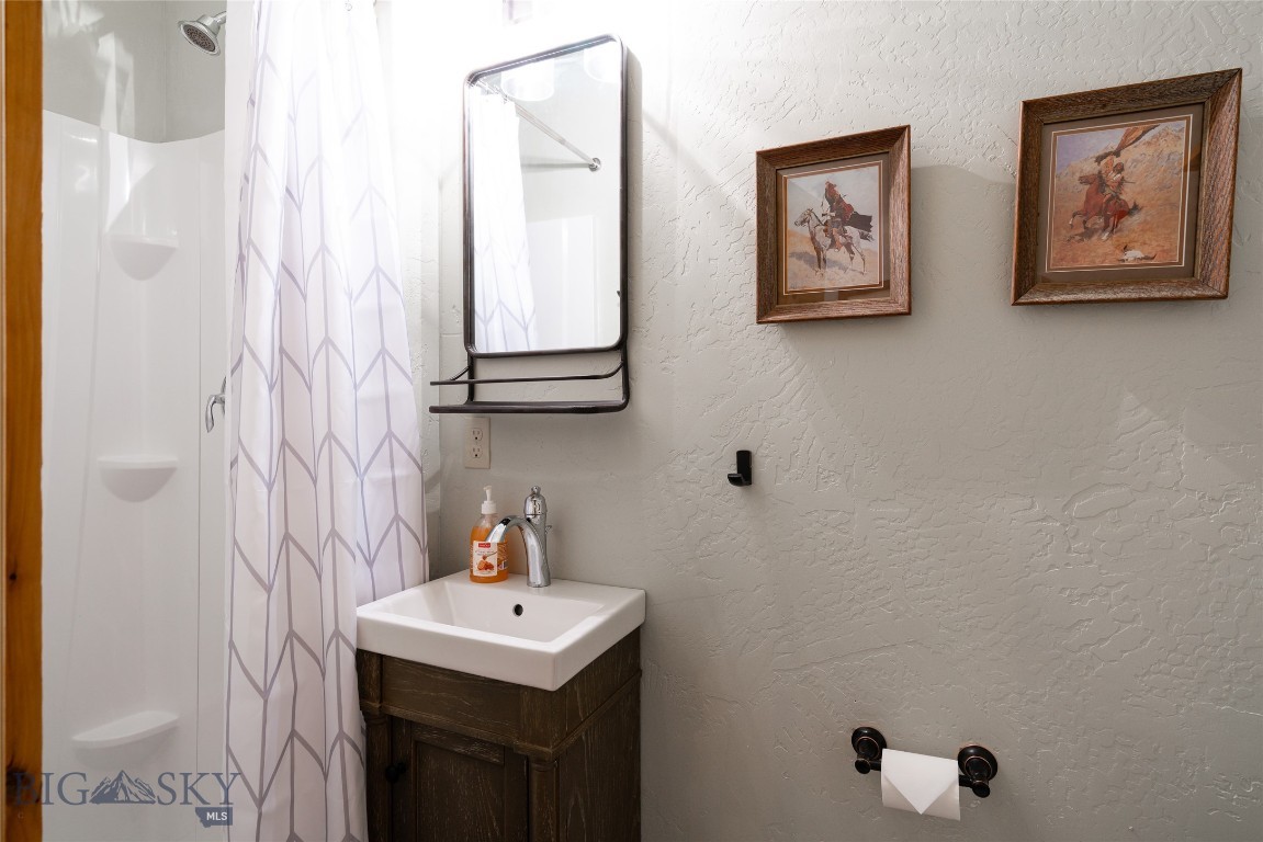 8 Ramshorn Mountain Court