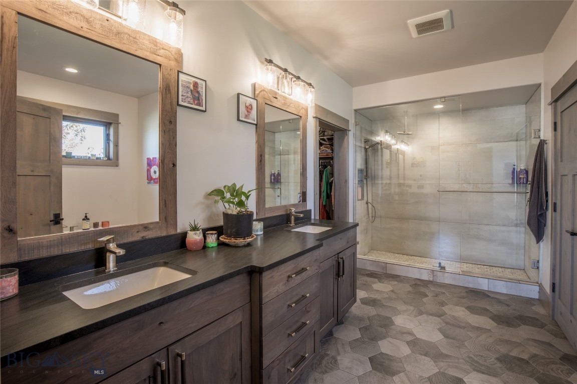 102 Diamondback Road