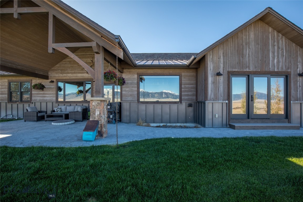 102 Diamondback Road