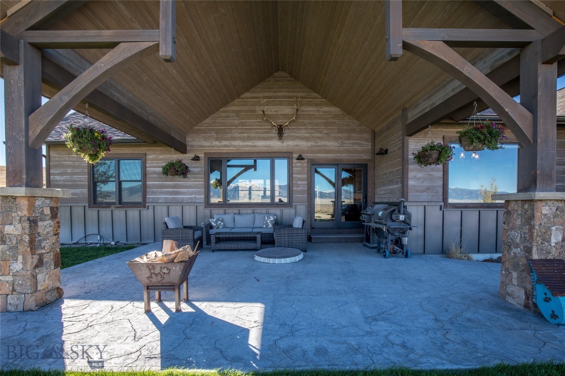 102 Diamondback Road