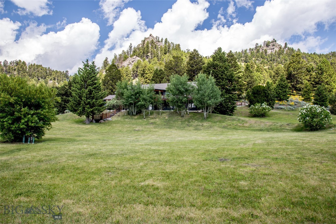 952 N Meadow Creek Road