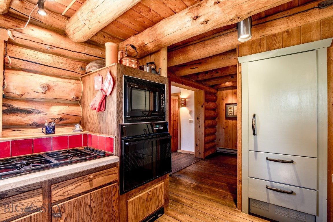 376 Sundance Bench Road