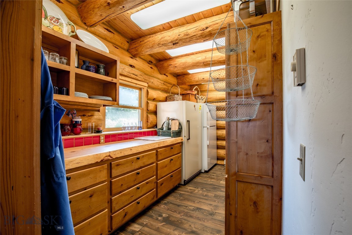 376 Sundance Bench Road
