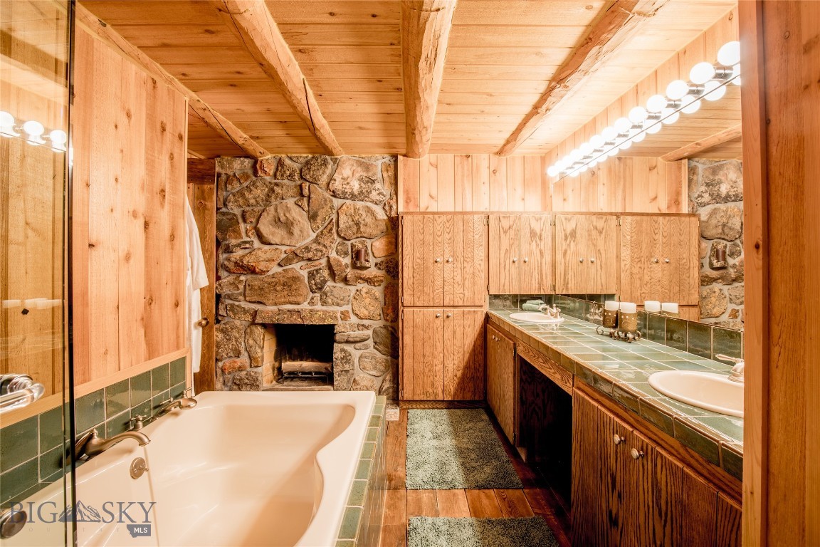 376 Sundance Bench Road