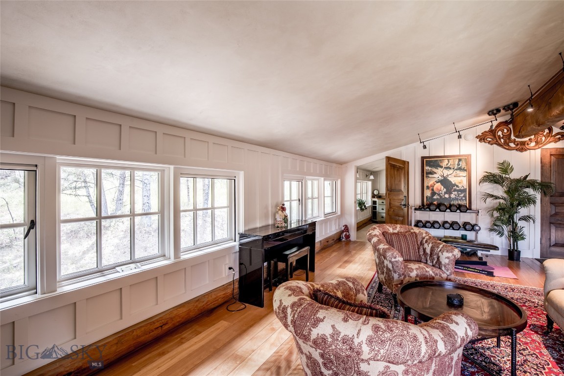 215 N Sun West Road