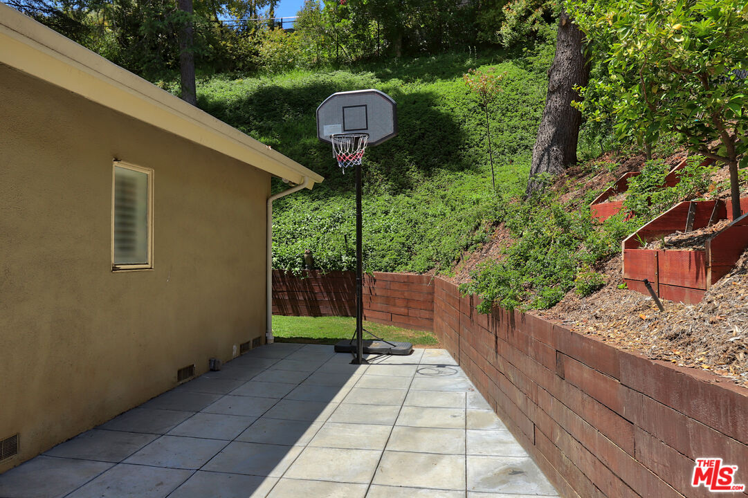 2701 Laurel Pass