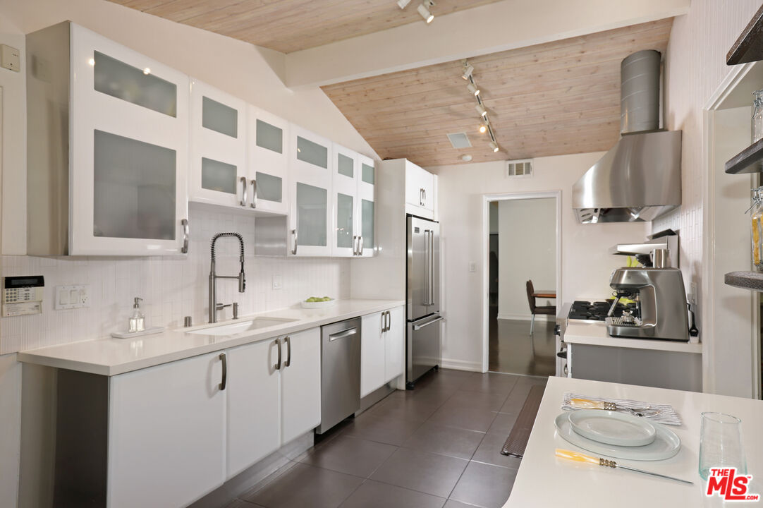 2701 Laurel Pass