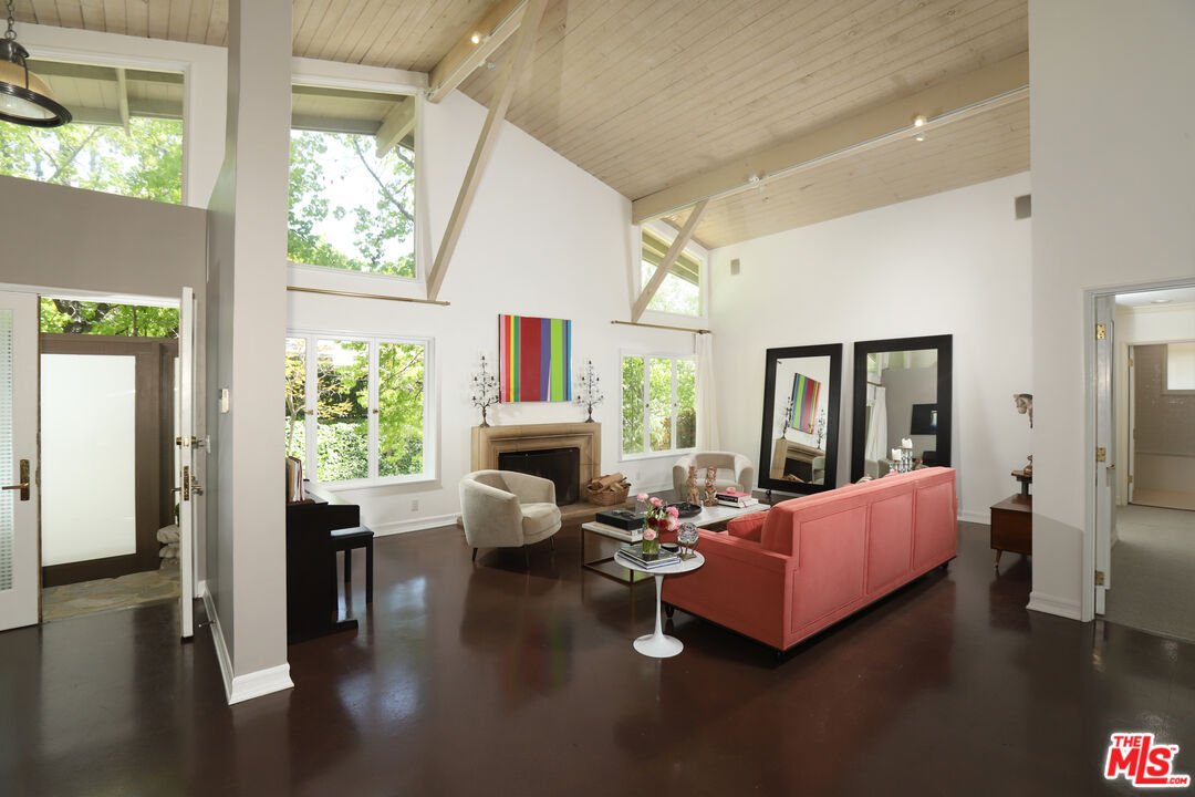 2701 Laurel Pass