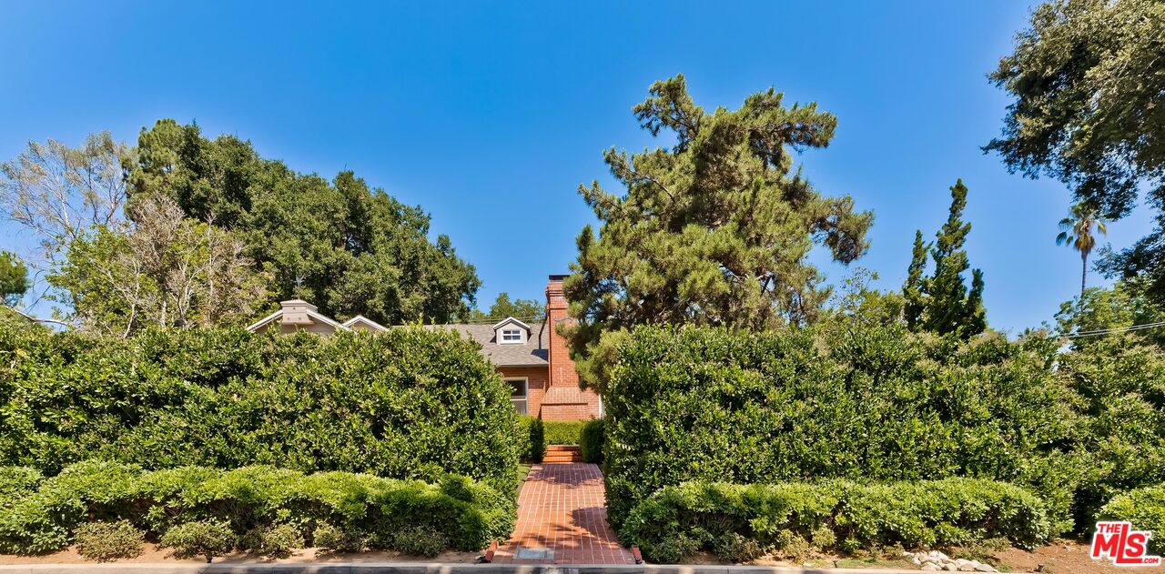 929 Mesa Verde Rd