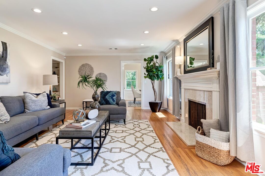 929 Mesa Verde Rd