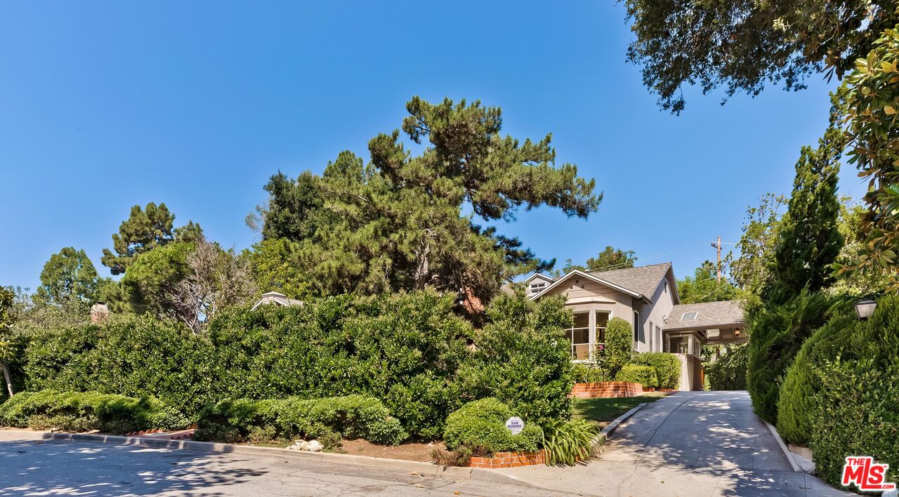 929 Mesa Verde Rd