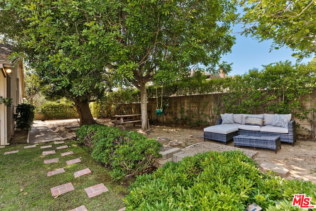 929 Mesa Verde Rd