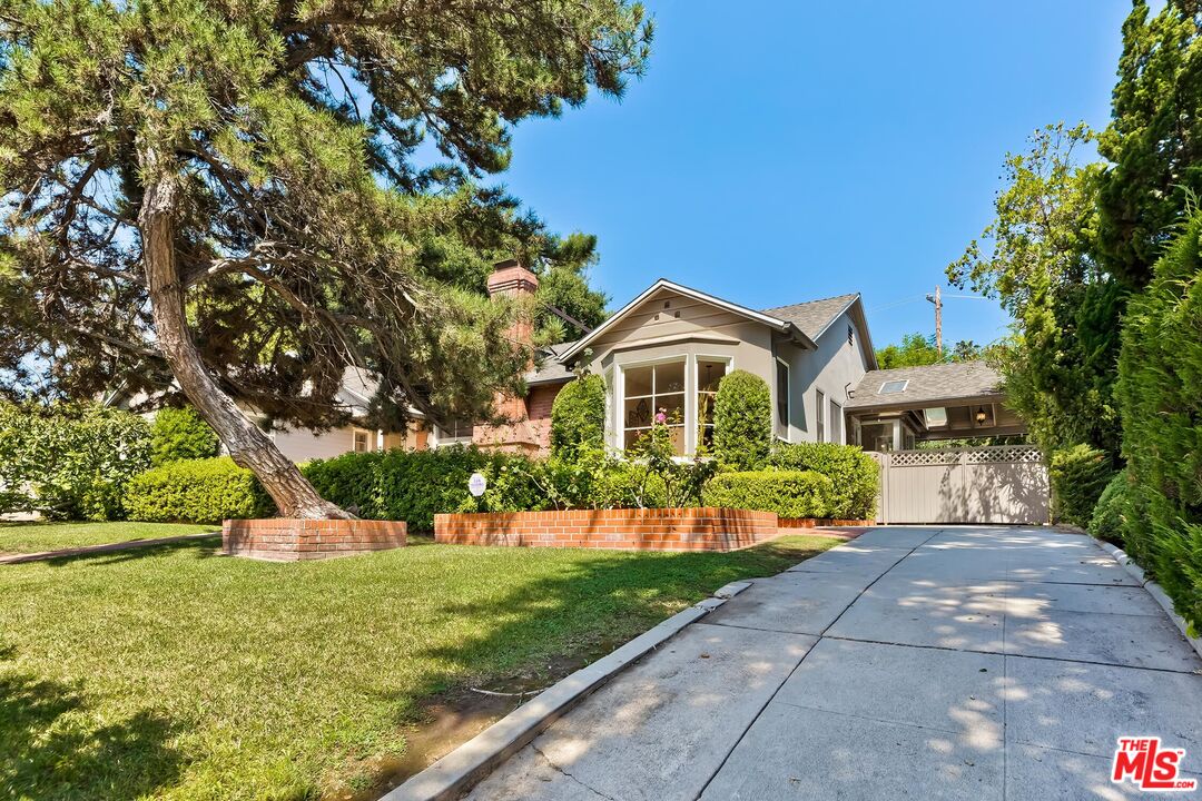 929 Mesa Verde Rd