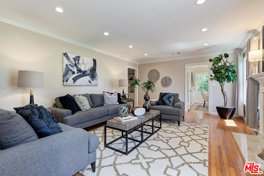 929 Mesa Verde Rd
