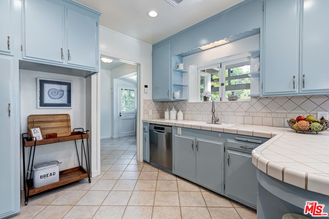 929 Mesa Verde Rd