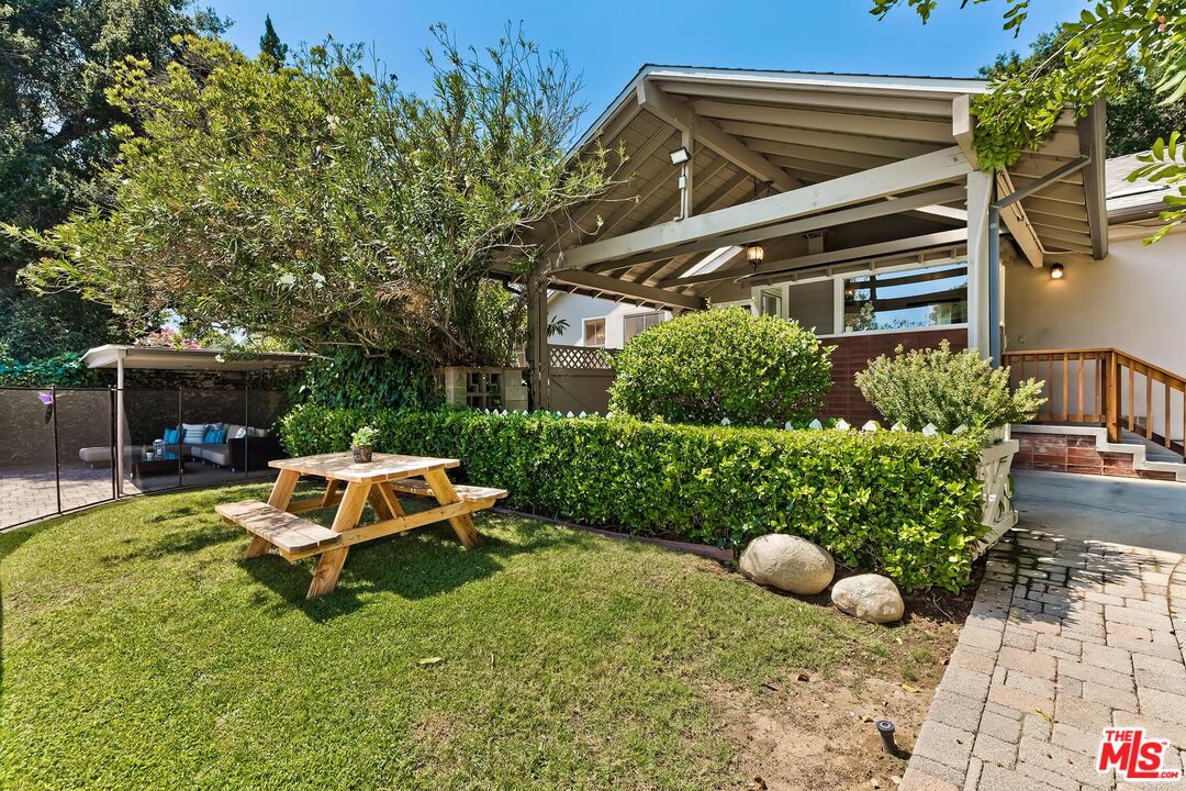 929 Mesa Verde Rd
