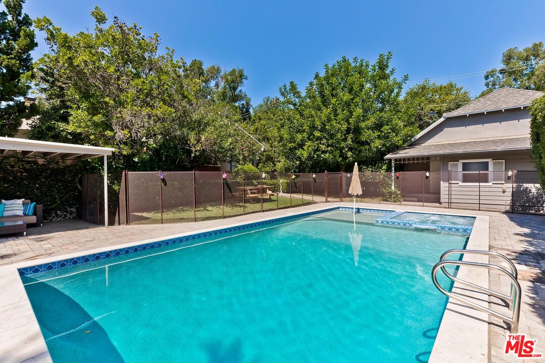 929 Mesa Verde Rd