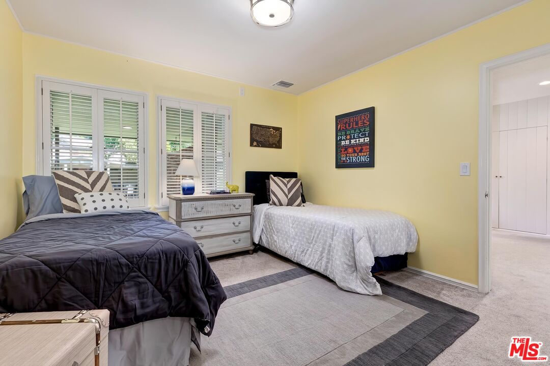 929 Mesa Verde Rd