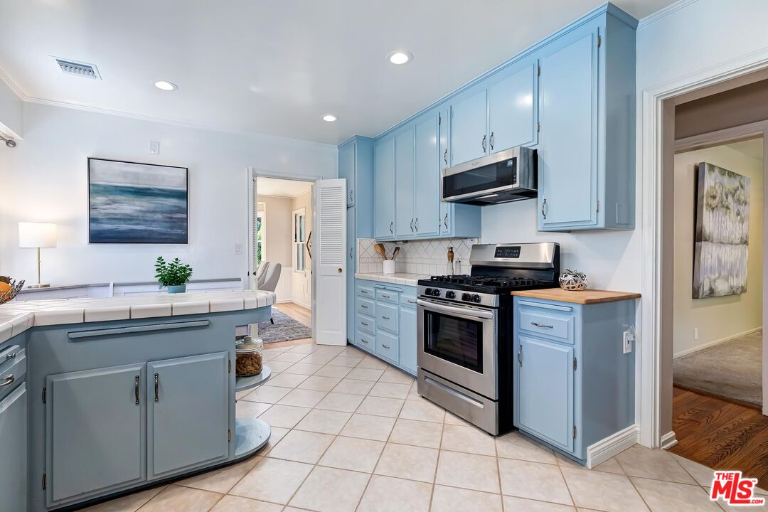 929 Mesa Verde Rd