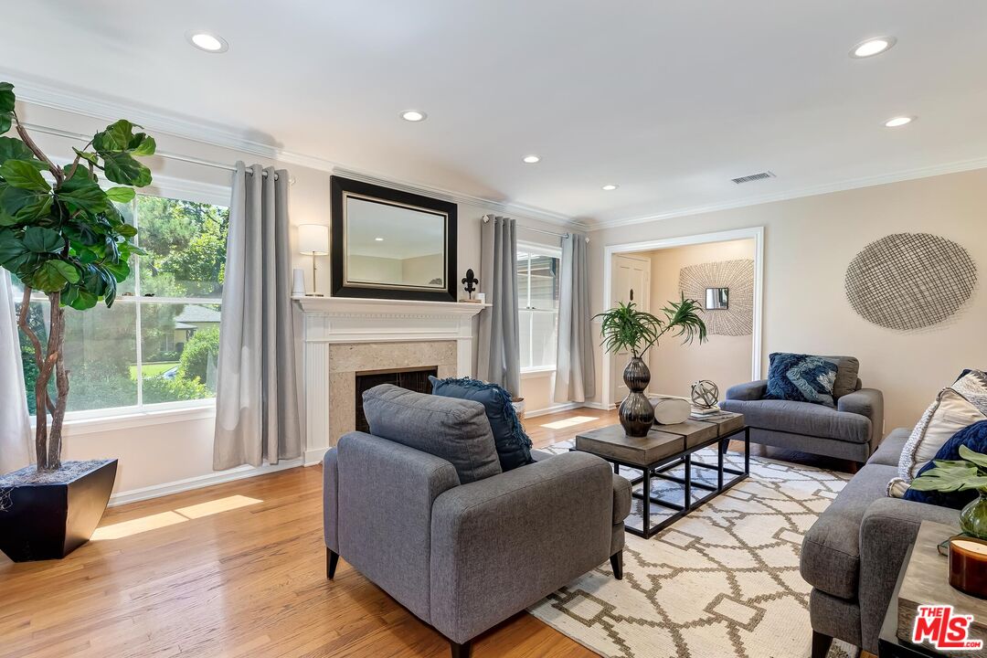 929 Mesa Verde Rd