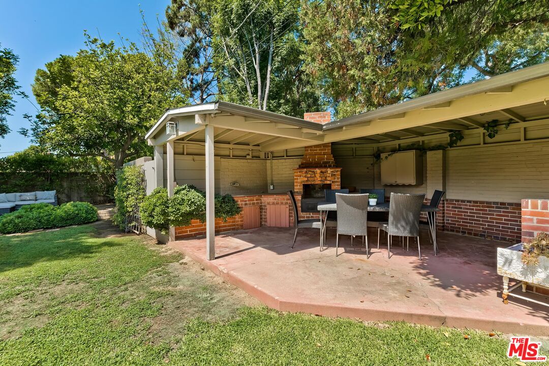 929 Mesa Verde Rd