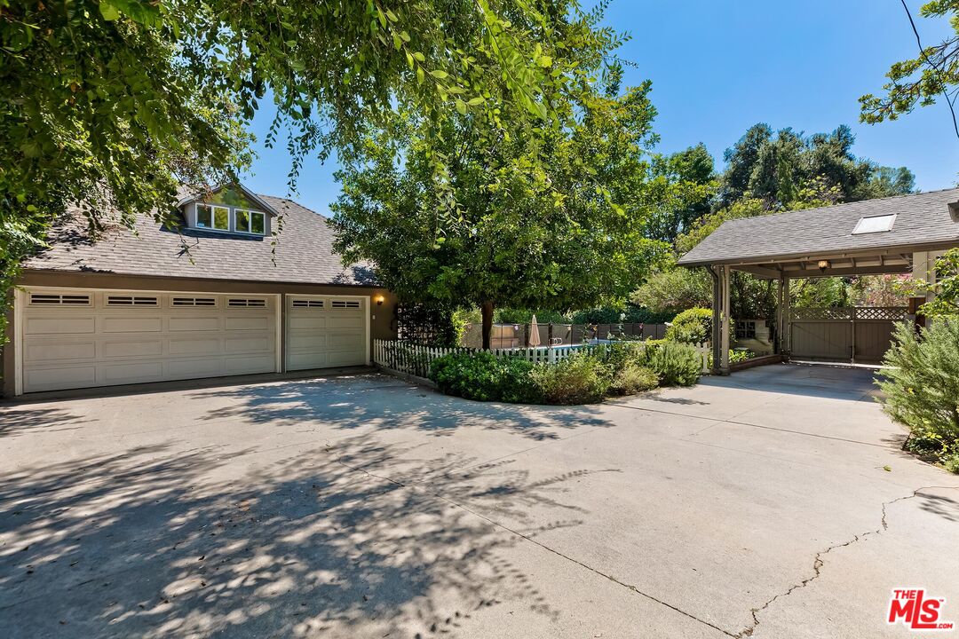 929 Mesa Verde Rd