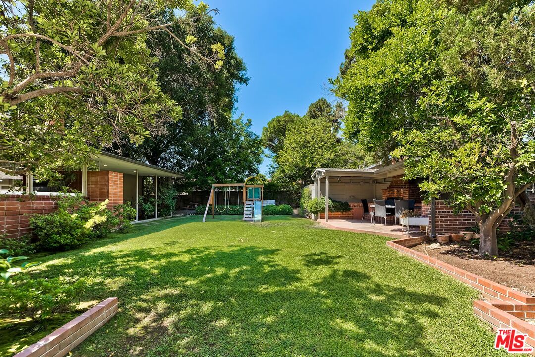 929 Mesa Verde Rd