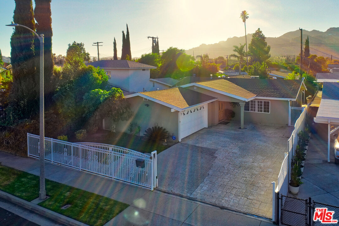 10429 Jordan Ave
