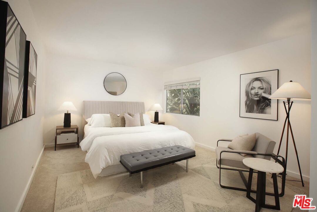 330 S Barrington Ave Unit: 312