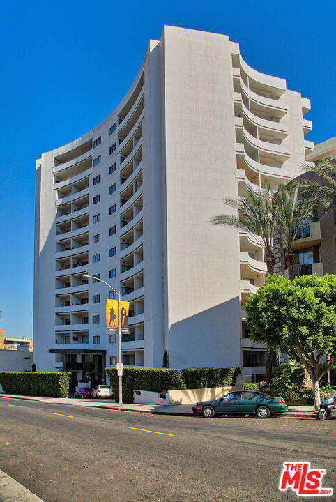 7250 Franklin Ave Unit: 1006