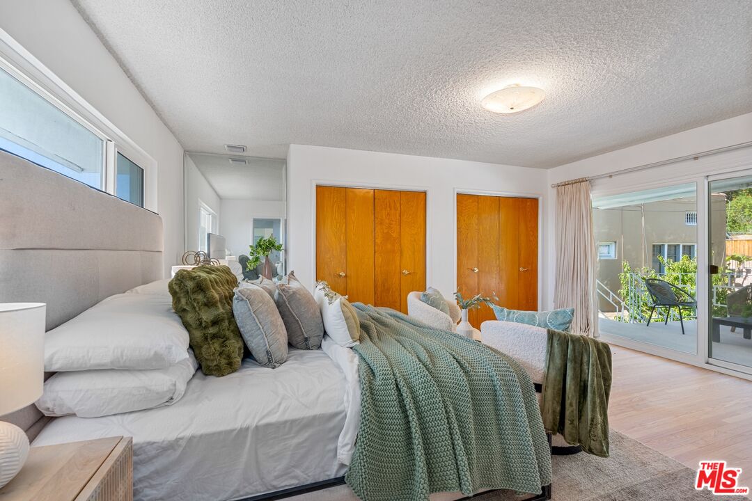 4799 Bonvue Ave