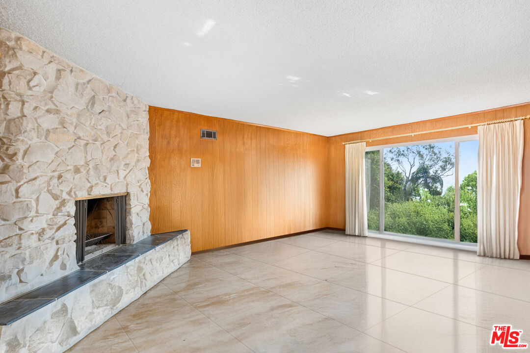4799 Bonvue Ave