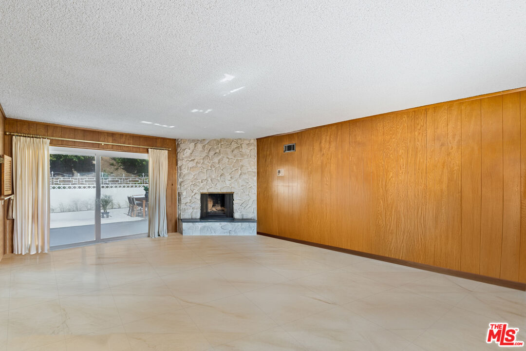 4799 Bonvue Ave