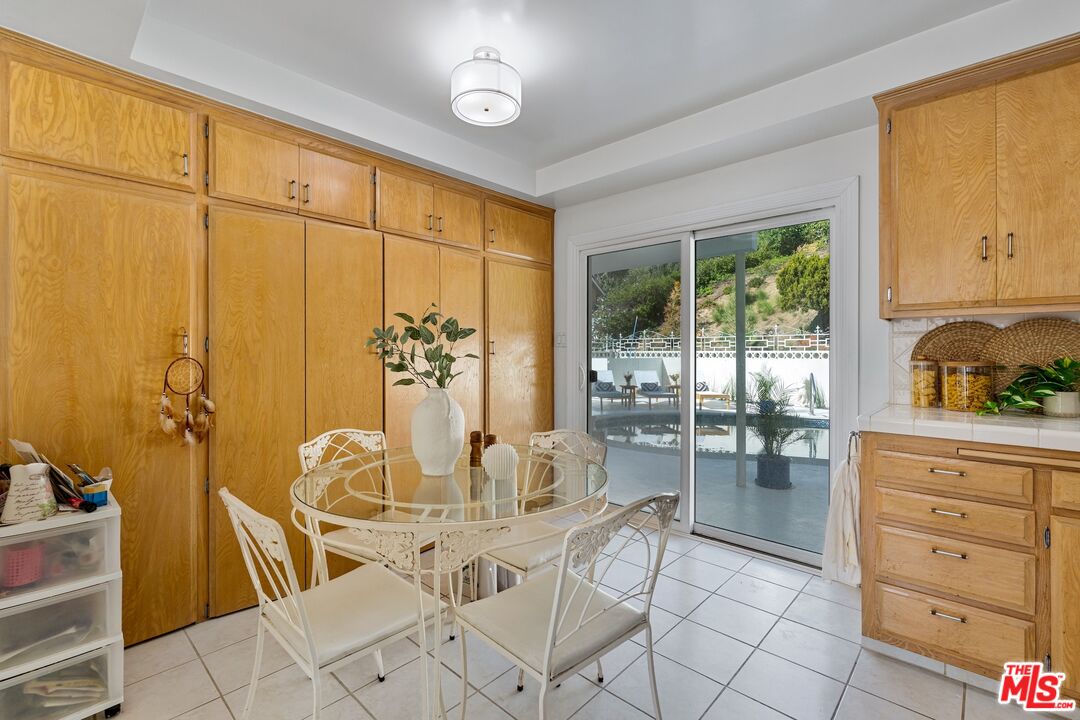 4799 Bonvue Ave