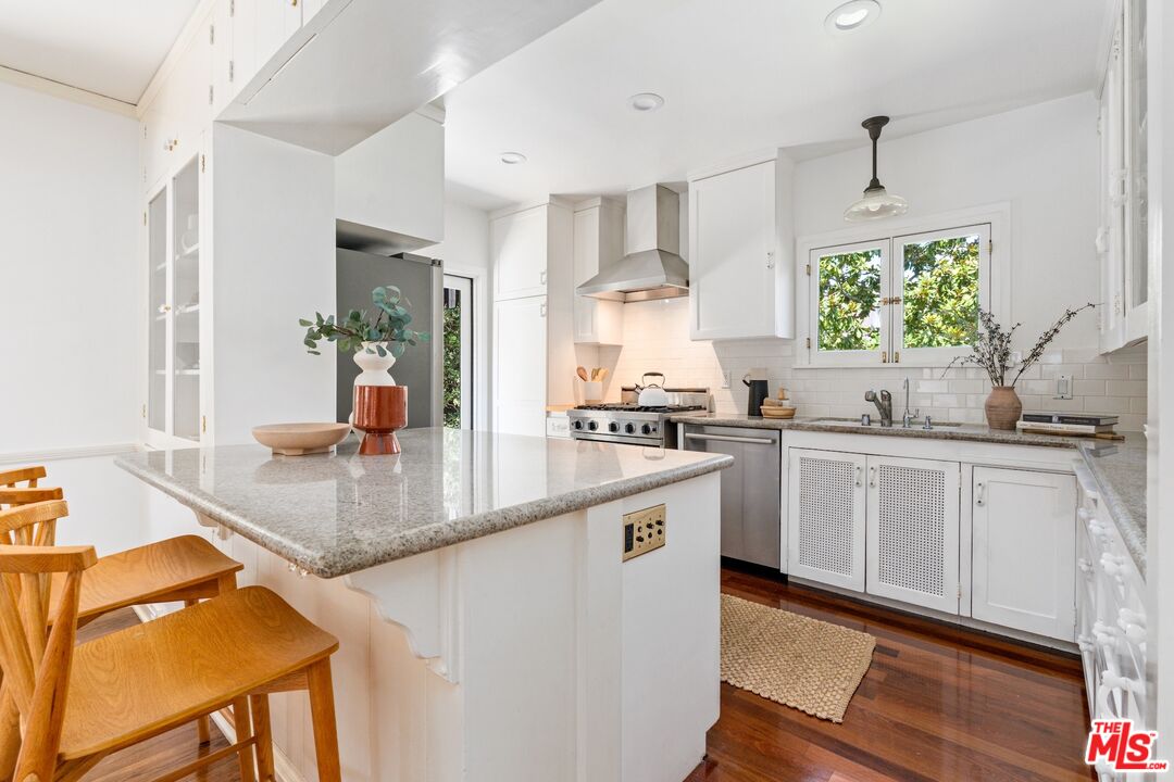 150 Arlington Dr