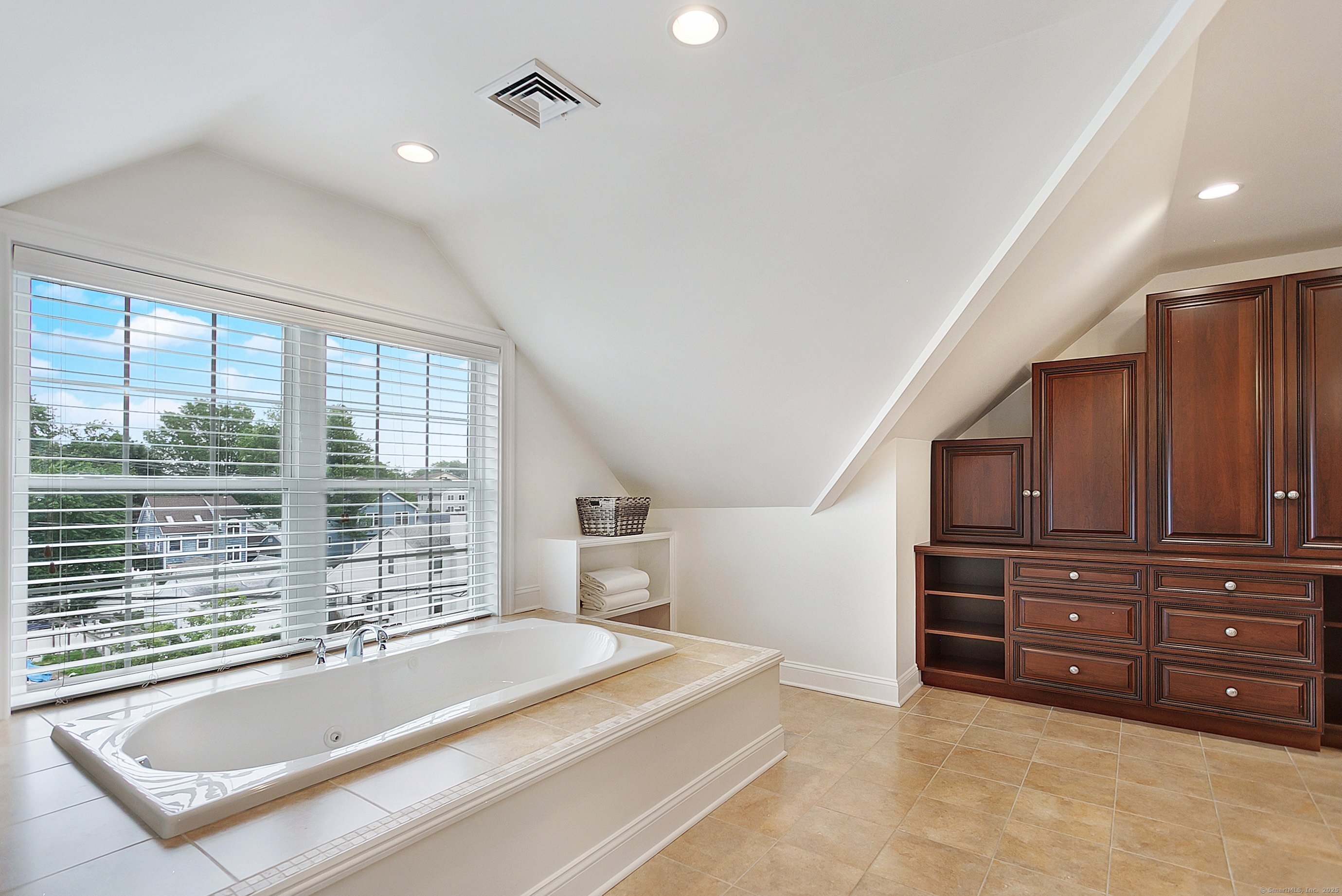 157 Brentwood Avenue 157