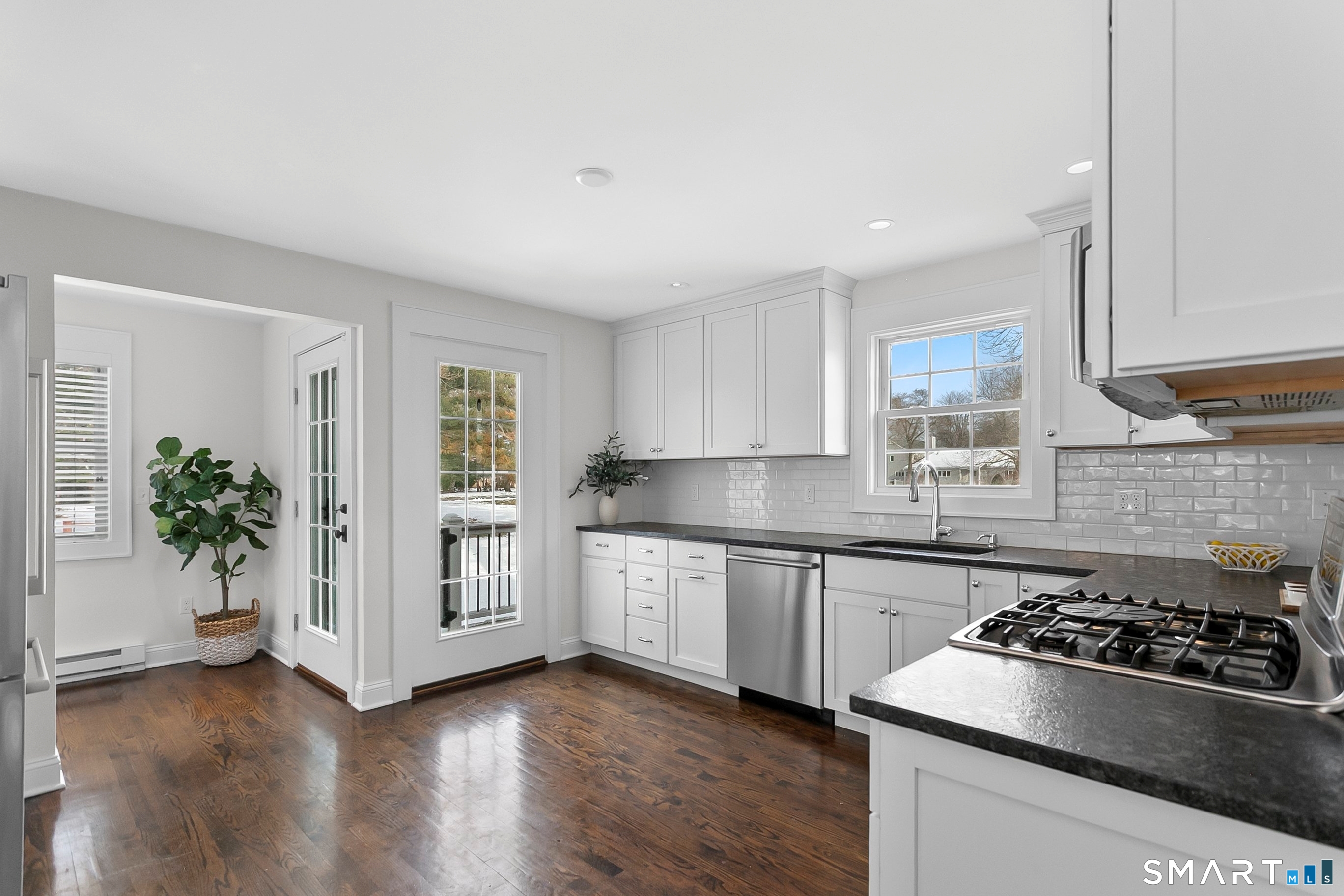 877 South Pine Creek Road