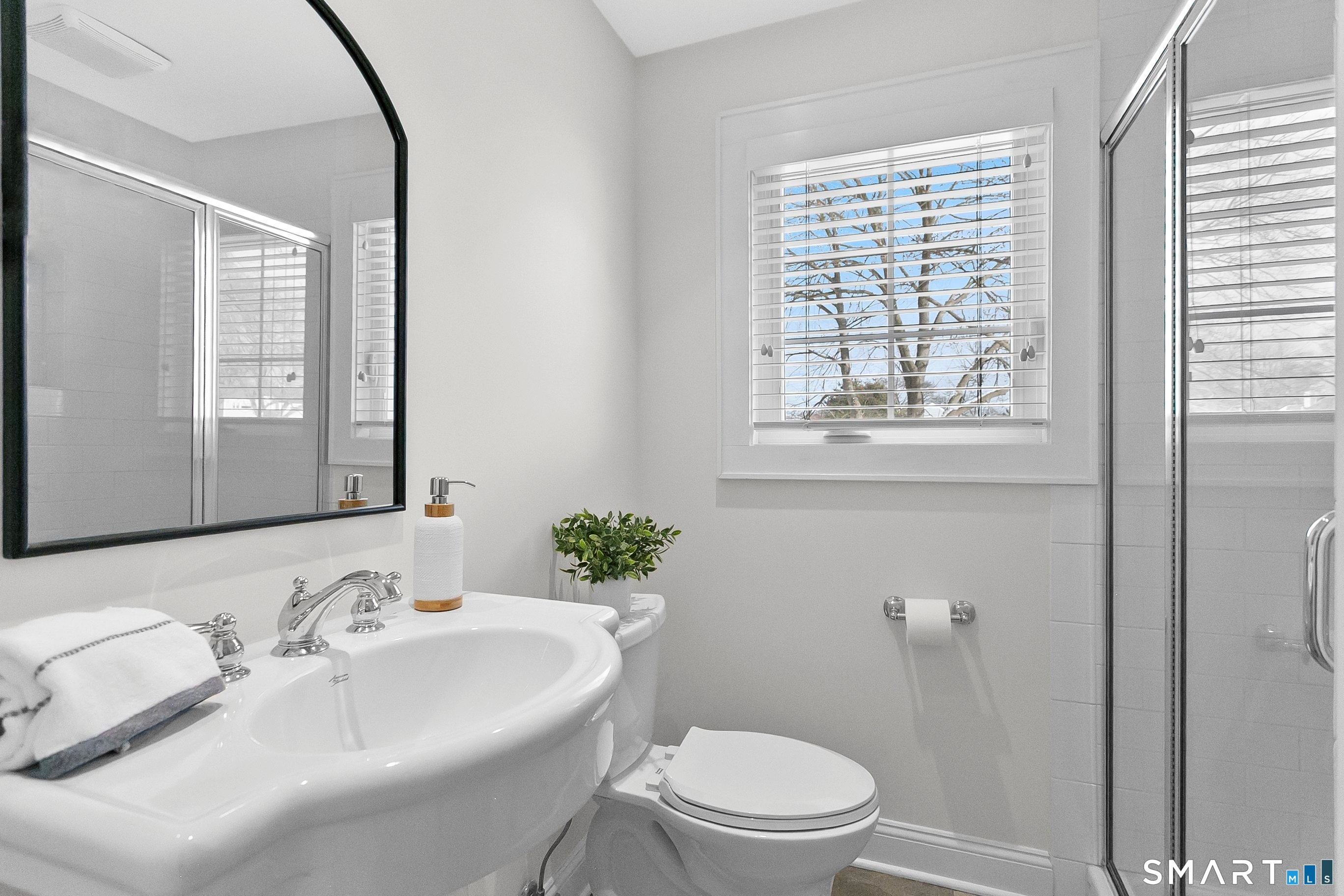 877 South Pine Creek Road