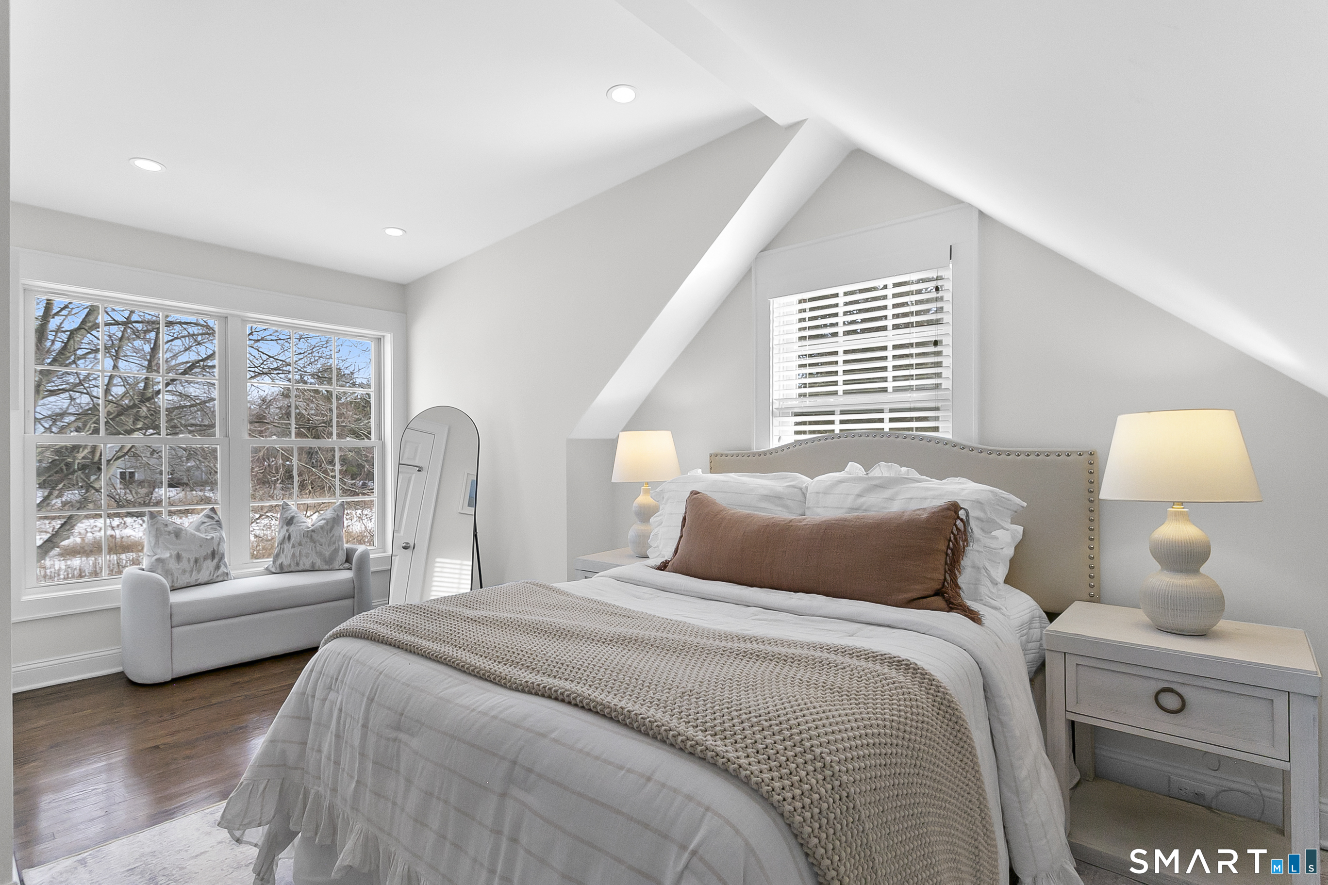 877 South Pine Creek Road