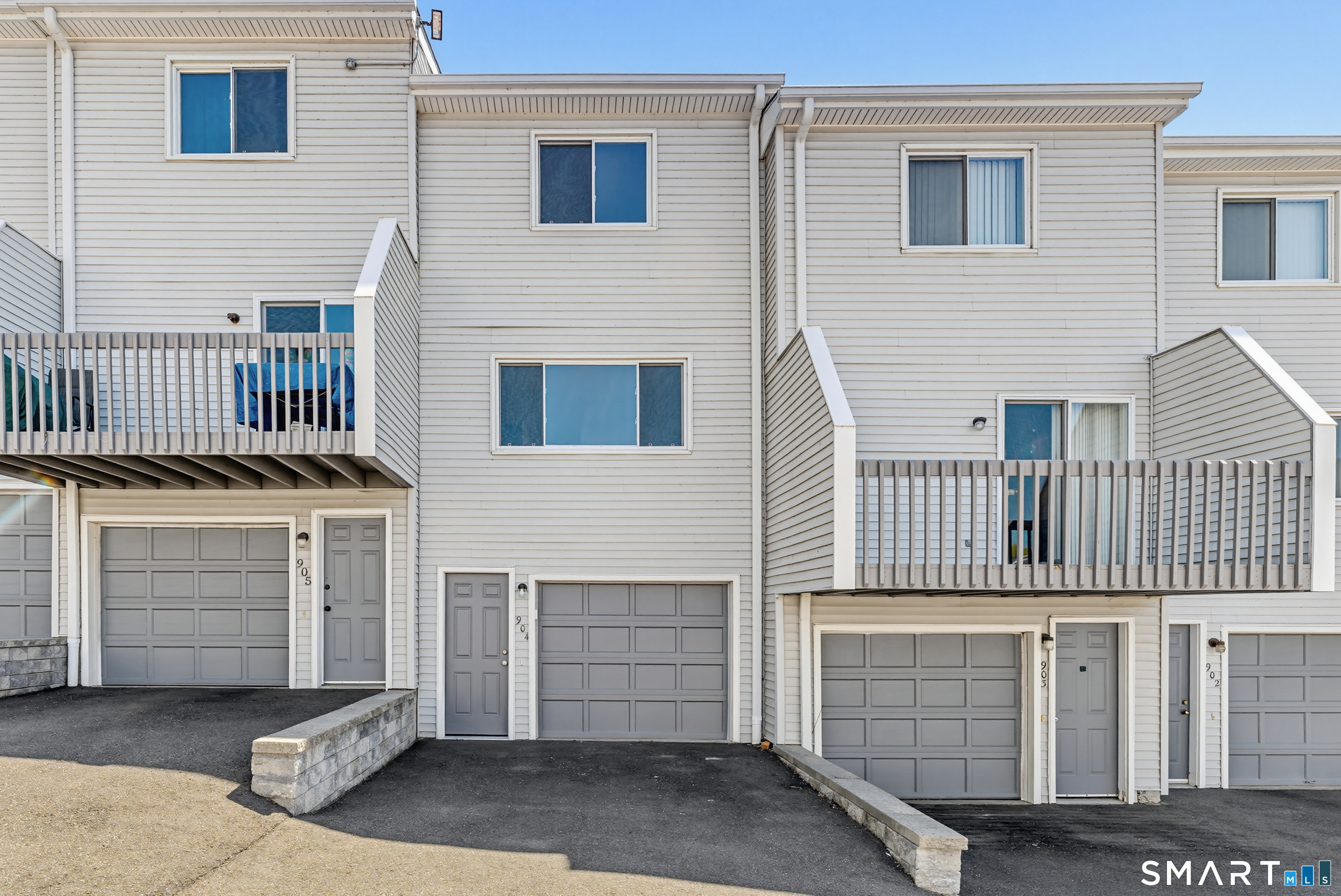 273 Derby Avenue 904