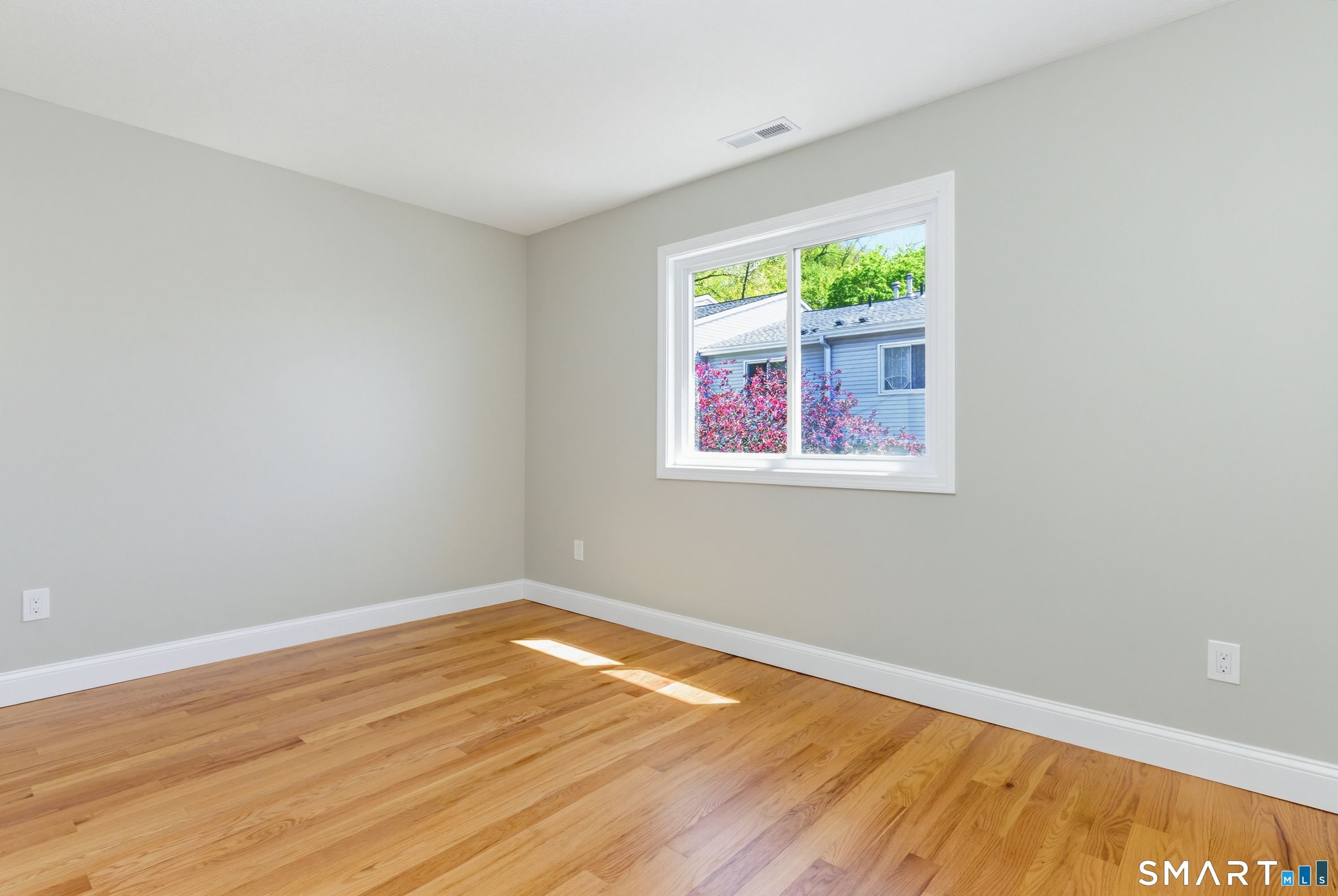 273 Derby Avenue 904