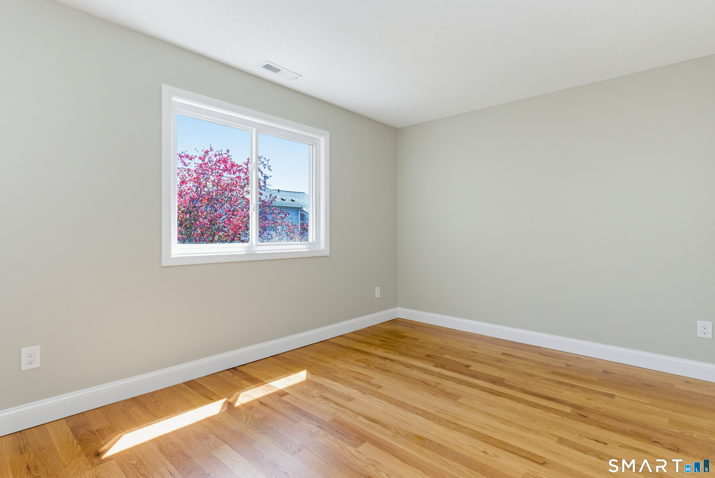 273 Derby Avenue 904